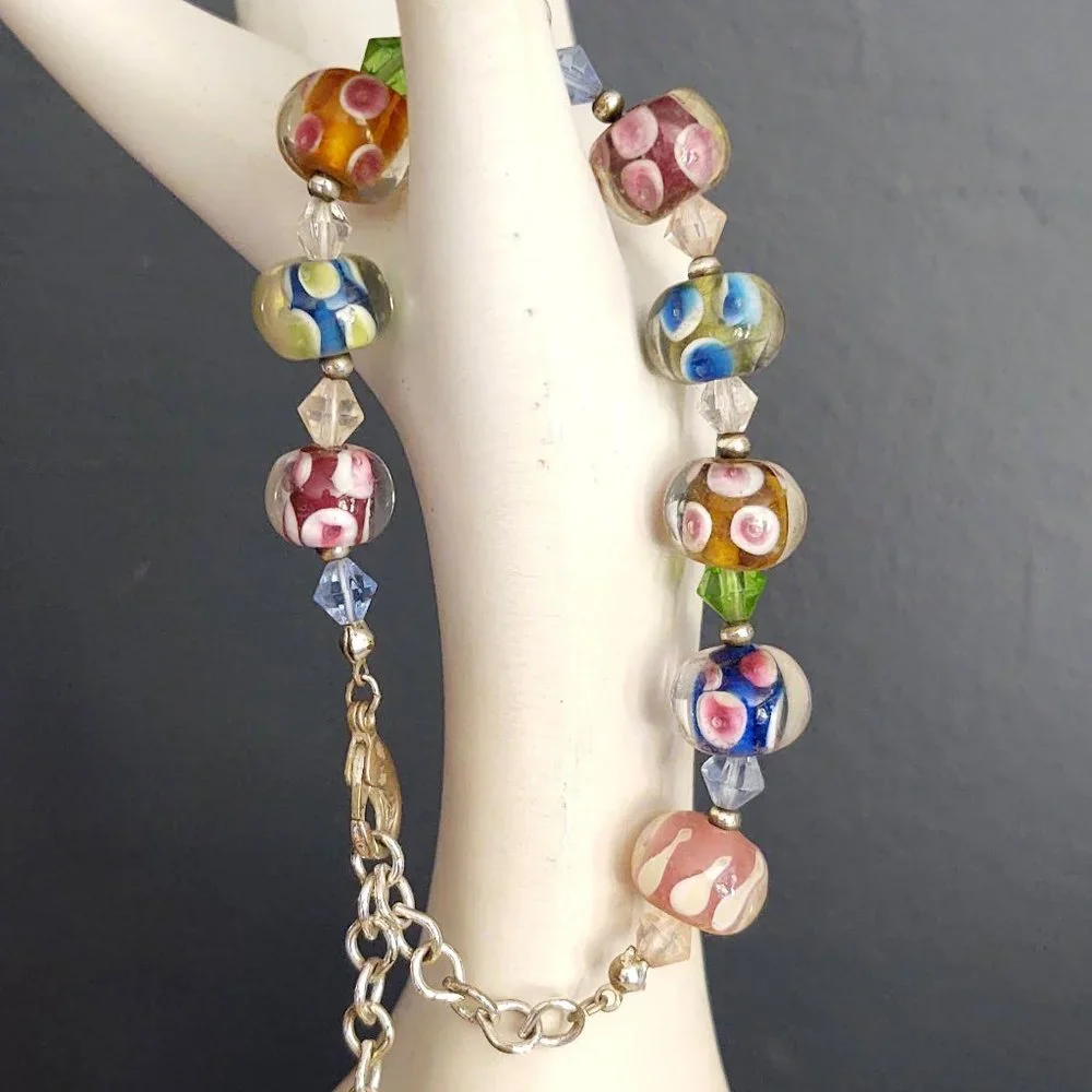 Arty glass and crystal bead bracelet - Picture 3 of 14